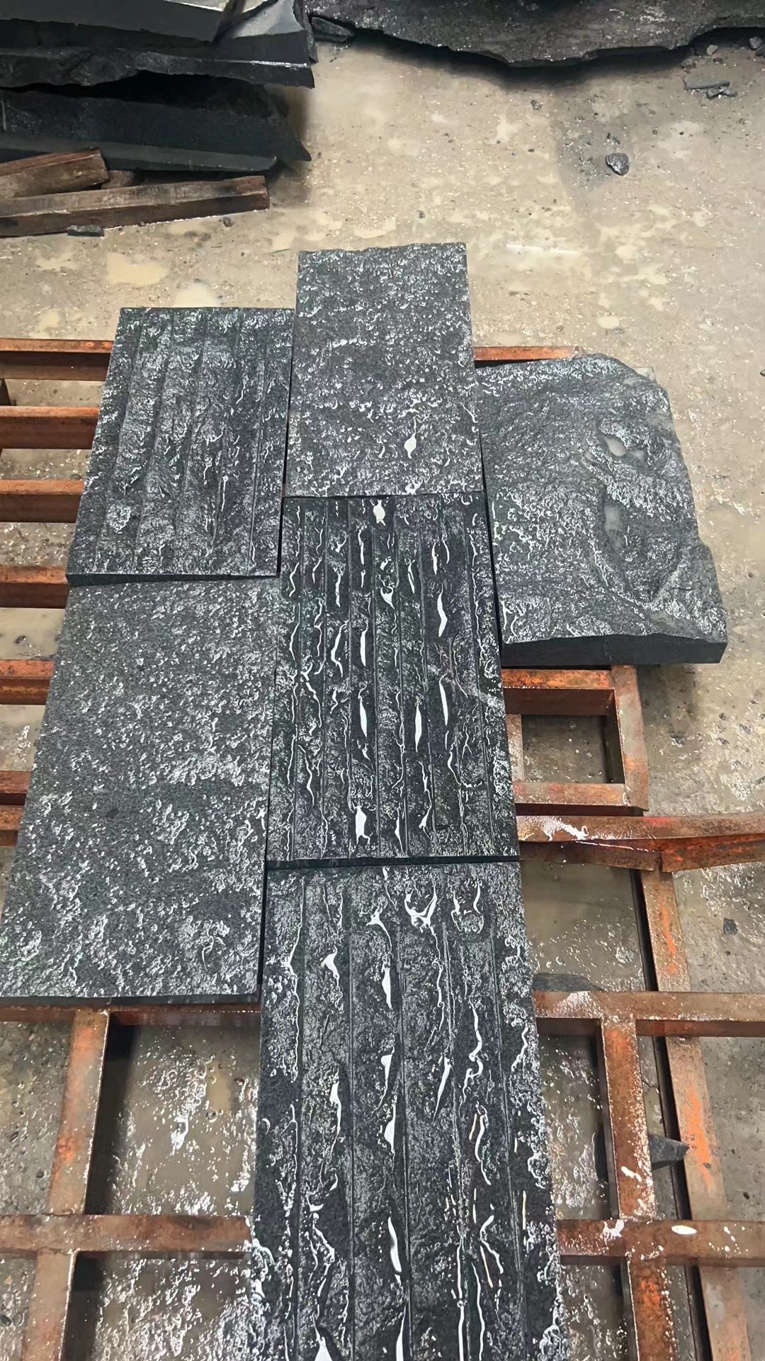 芝麻黑自然面(圖1)